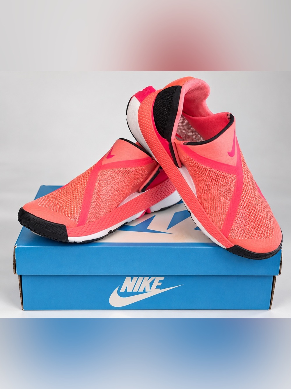 Nike Womenβs Go FlyEase